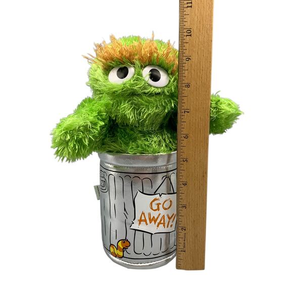 Gund Sesame Street Oscar The Grouch Plush In Garbage Can Stuffed Animal Toy 9" - Picture 8 of 8